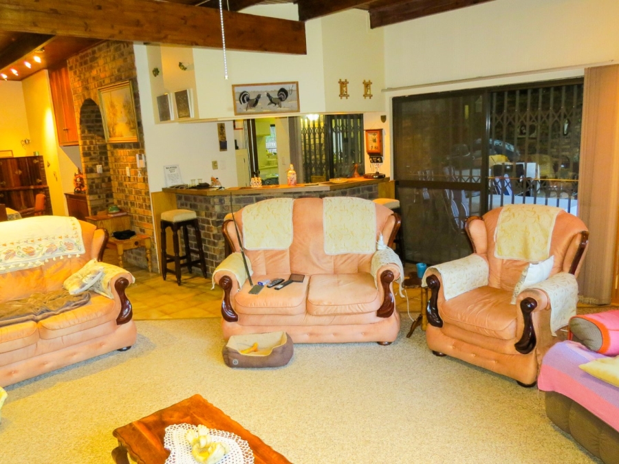 4 Bedroom Property for Sale in Heuwelsig Free State